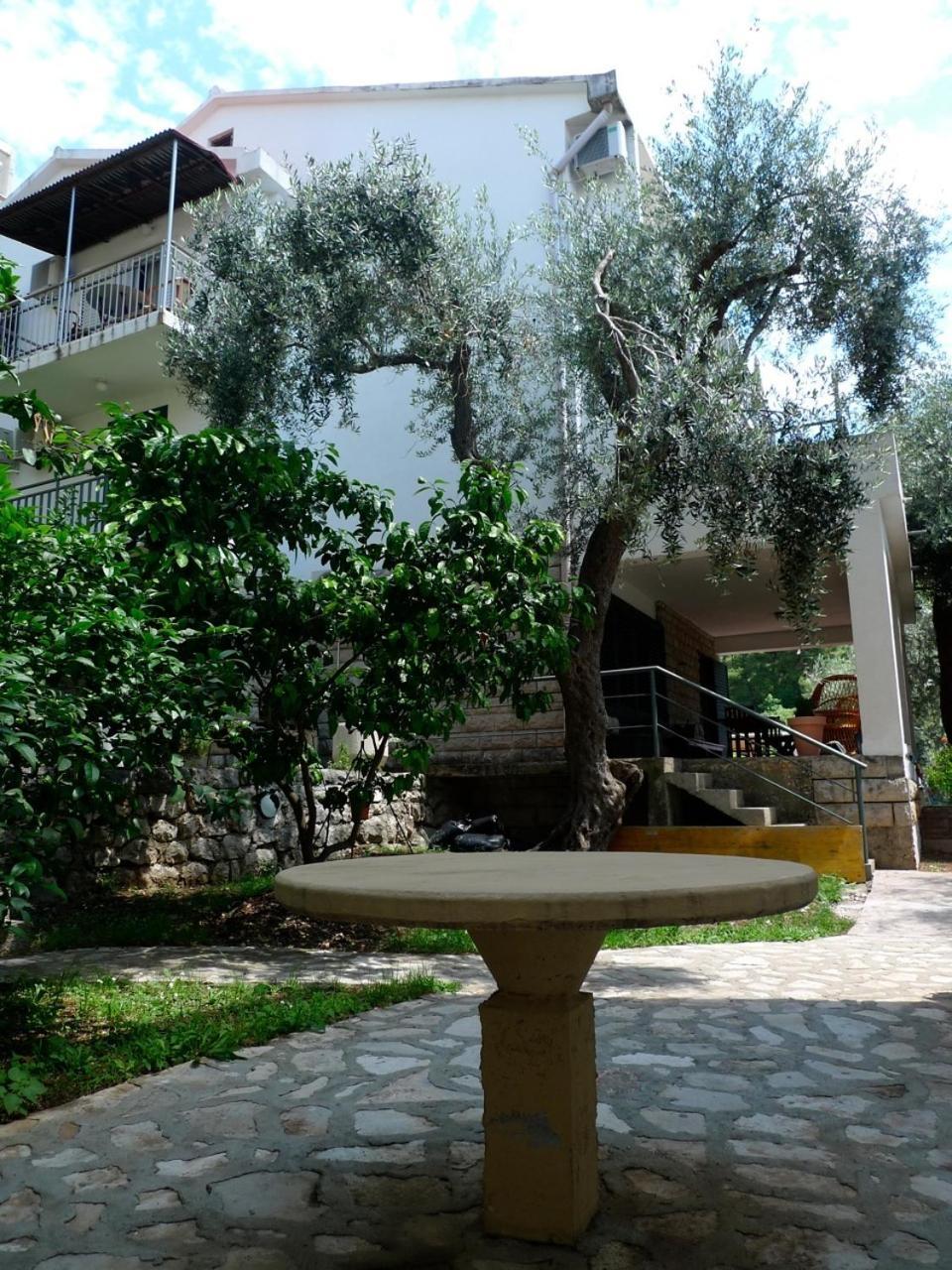 Apartments Maslina Sveti Stefan Exterior foto